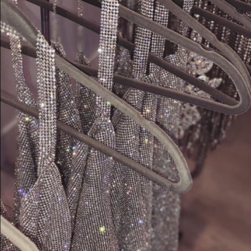 🕊sold past here🕊